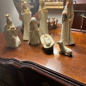 7-Piece Handcrafted Nativity Scene